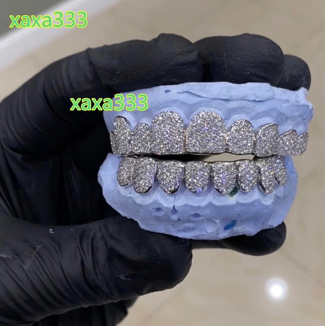 Top Selling Sparkling Smile Fine Body Jewelry Moissanite Diamond Studded Iced Out Dental Grillz for Sale at Best Prices