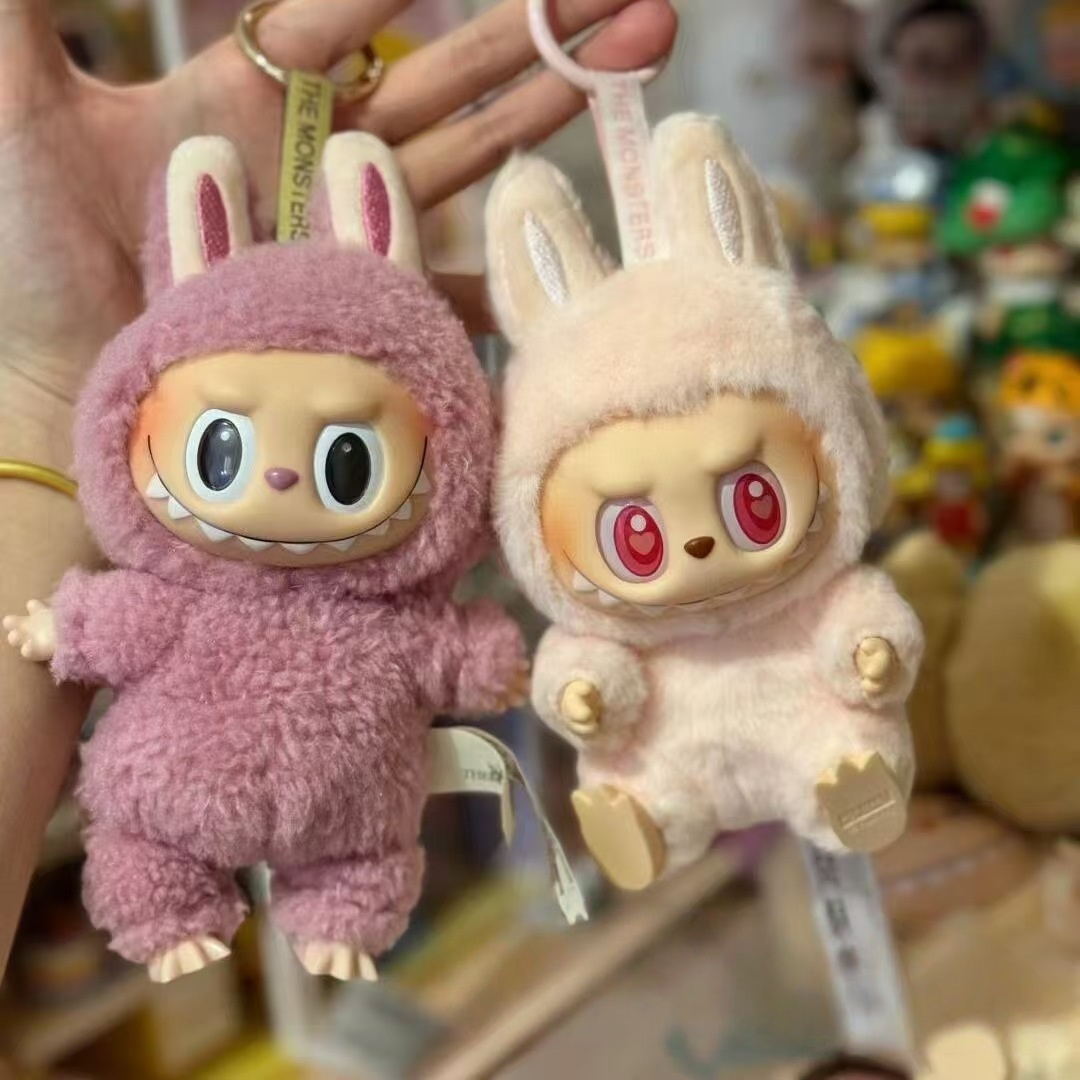 Labubu doll Keychains V1 V2 V3 Designer High Quality Fashion Pendant Decor Lanyards Labubu Keychains Bring a Box Birthday Gifts