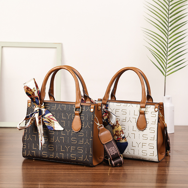 Top Brand High Quality New Style New Style Vintage Floral Tote Bag Fashion Letter Scarf Color-Block Shoulder Handbag Boutique Bag New Free Delivery Designer Bag