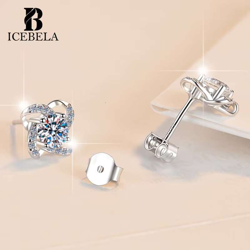 925 Sterling Silver Unique Luxury Minimalist Four Petal Flower Shape Inlaid Single 0.5ct Moissanite Stud Earrings for Girls