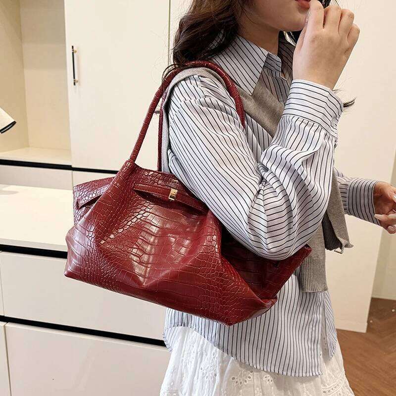MOODS Crocodile Pattern Shoulder Hobo Bags For Women Retro Big Capacity Bucket Tote Bag 2025 Summer New Designer Handbags