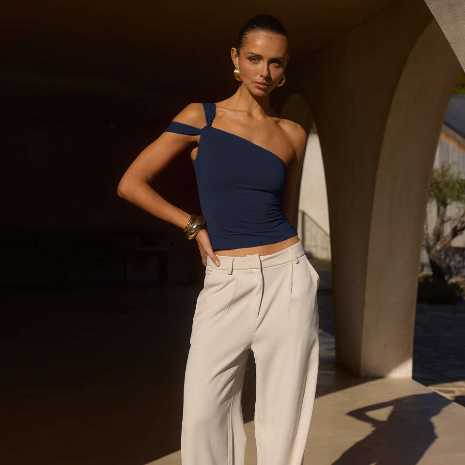 2025 Summer New Sexy Hot Girl Irregular Neck Fashion Slim Fit Crop Top Design Vest for Women 1062