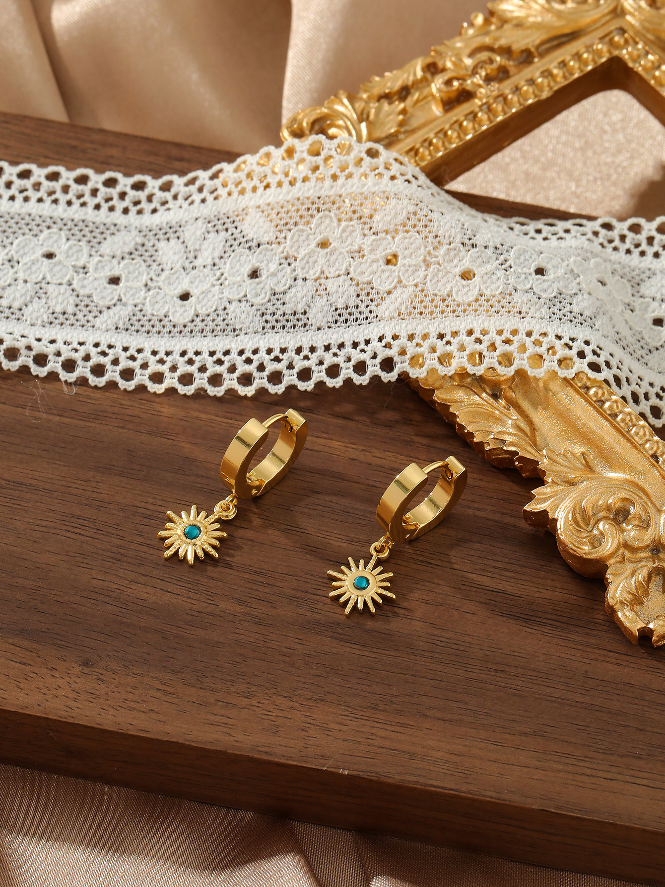 Zircon Earrings Ins High-end Sense Personality Simple Versatile Ear Jewelry