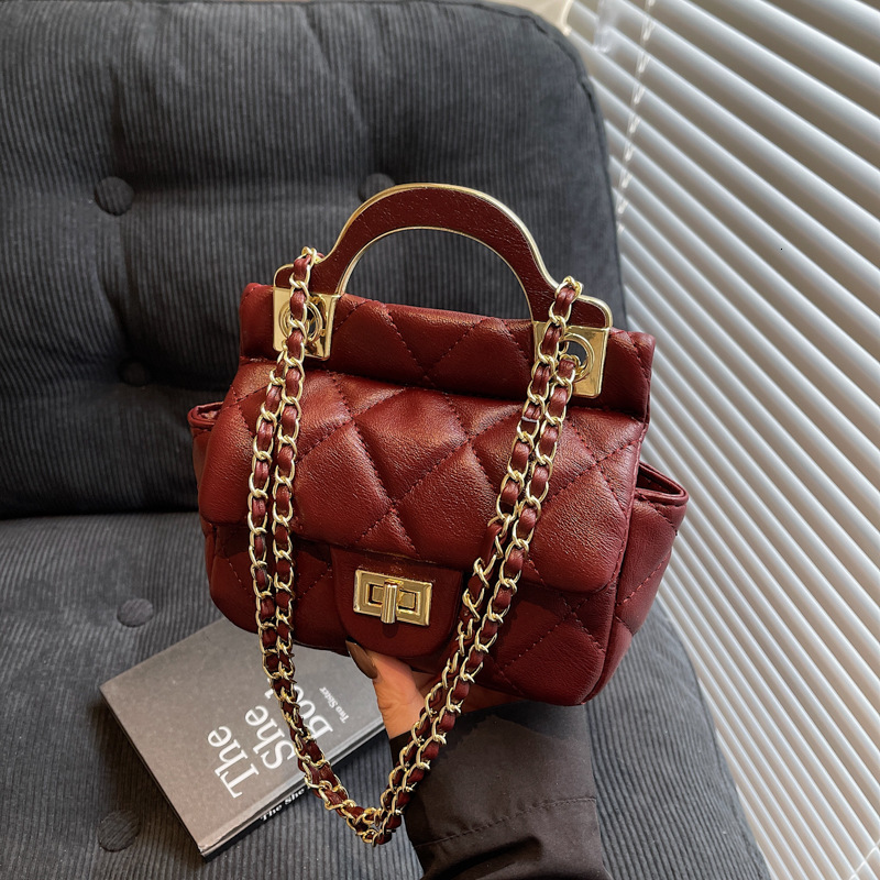 Free shipping designer bag Popular handbag women 2024 new Korean version fashionable diamond grid chain shoulder crossbody bag for women's handhe