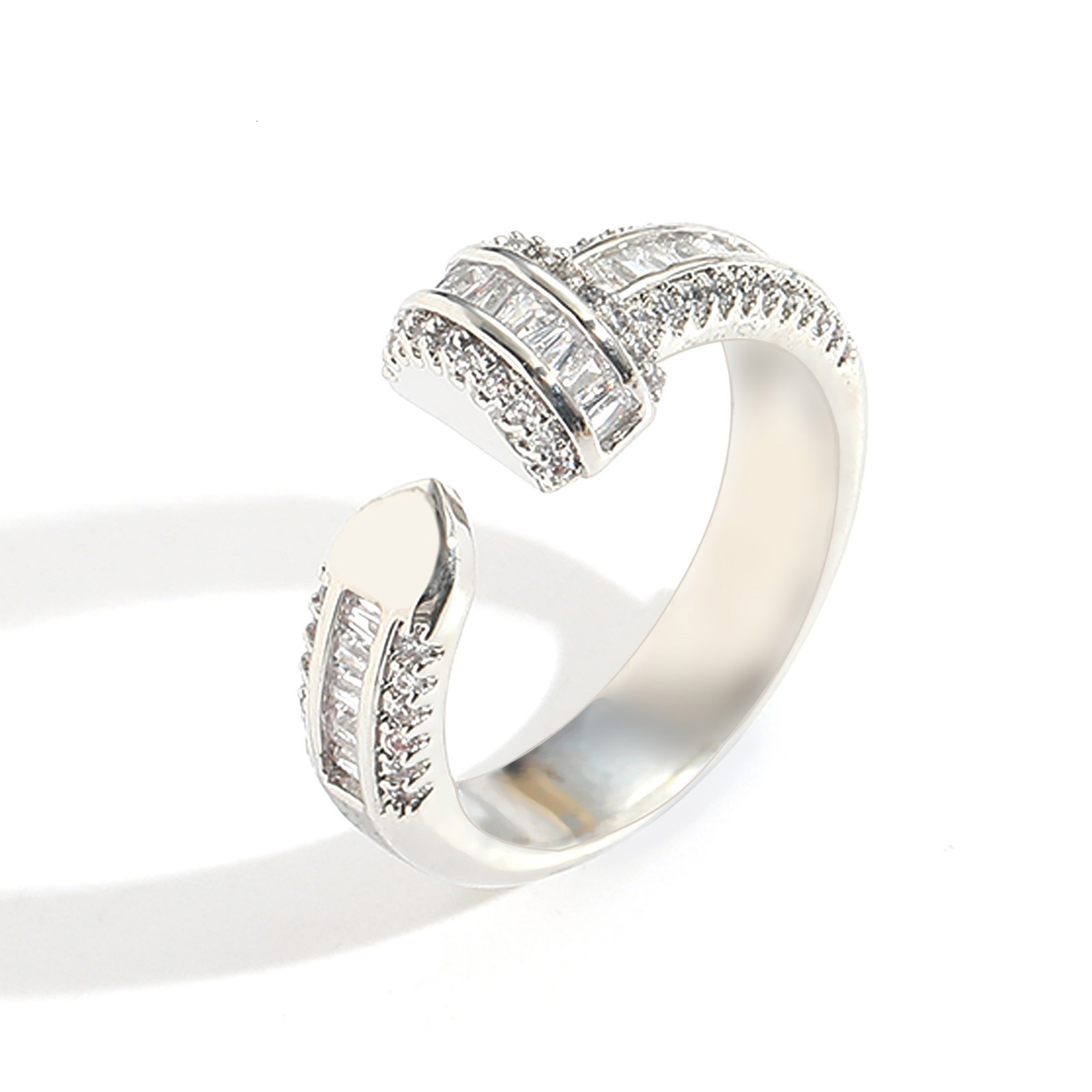 New Hip Hop Open Ring with T-shaped Moissanite Geometric Simplicity Personality and Niche Gold Plated Hip Hop Ring moissanite