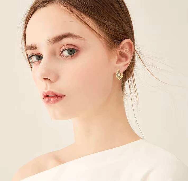 Fine Jewelry 18K Gold Plated Sparkling Moissanite Earrings 0.16 Carat VVS Moisonite Hoop Earings with Gra Certificate