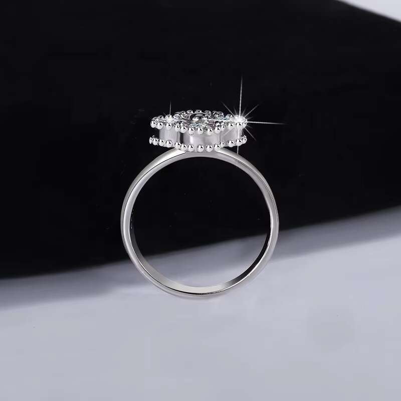 Wholesale Low Moq Trendy 4mm Moissanite Lucky Clover Ring Fine Jewelry Rings for Women Sparkling Sterling Silver Passes Diamond