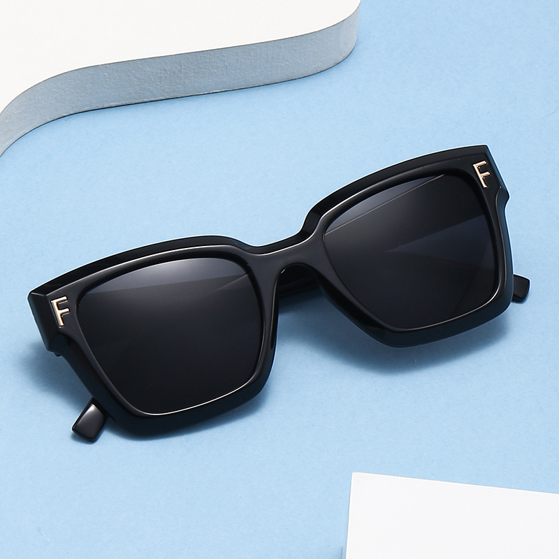 2025 hot free shipping Light luxury boxy fashionable sunglasses high-end sunshade sunglasses for women men