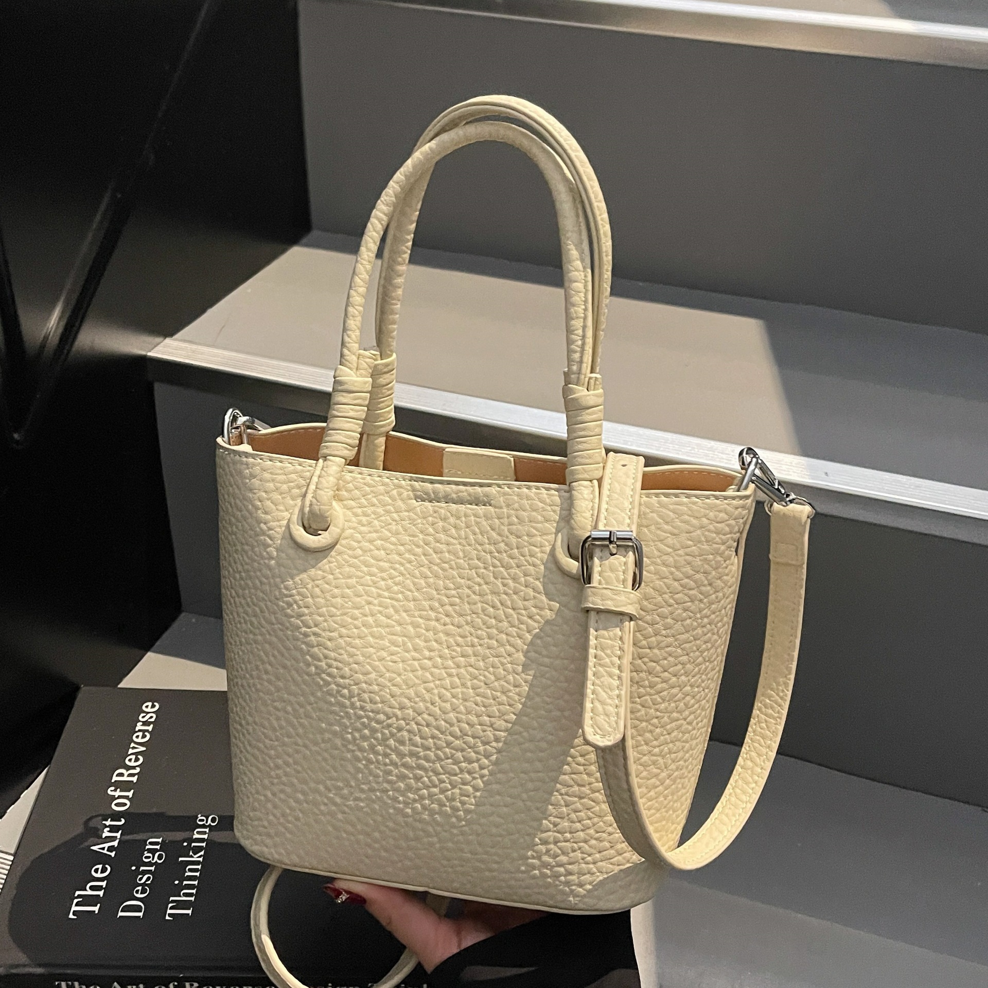 designer High-End Handbag for Women 2025 New Trendy Spring Fashion Casual Shoulder Bag Crossbody Bucket Bag