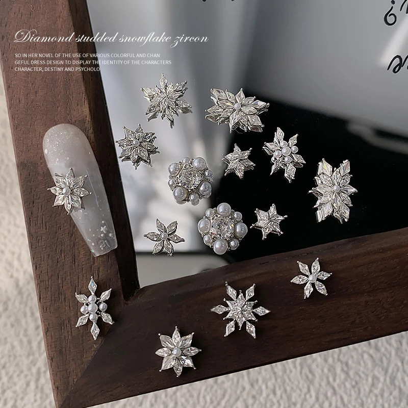 10pcs Years nail art snowflake zirconium diamond jewelry autumn and winter super shiny rhombus pearl nail decoration 250528