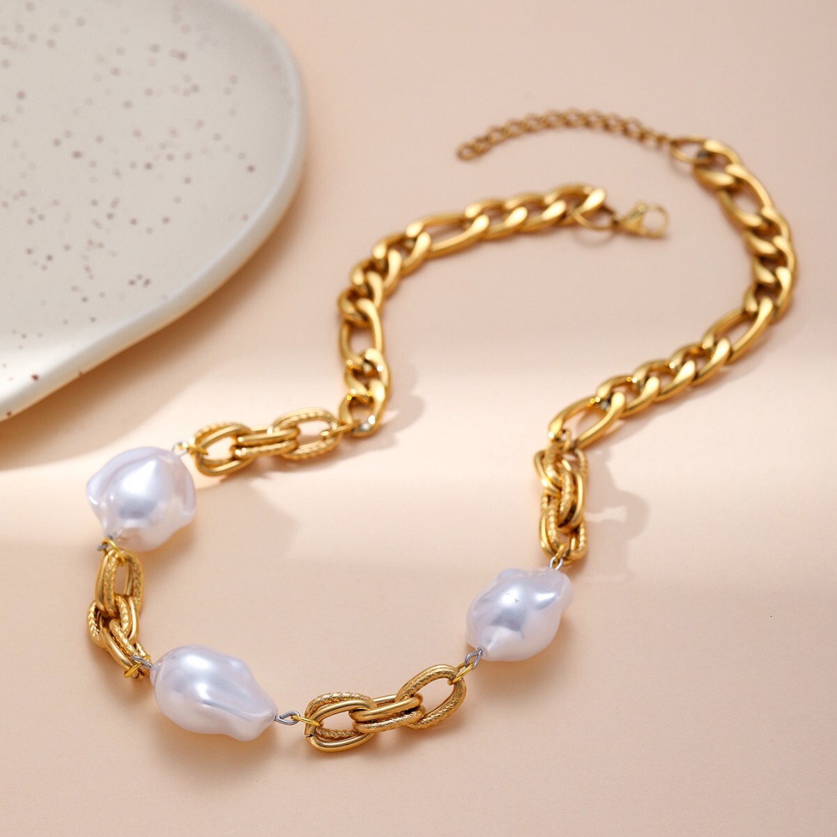 New Design Personality Simple Versatile Geometric Irregular Chain Pearl Clasp Necklace