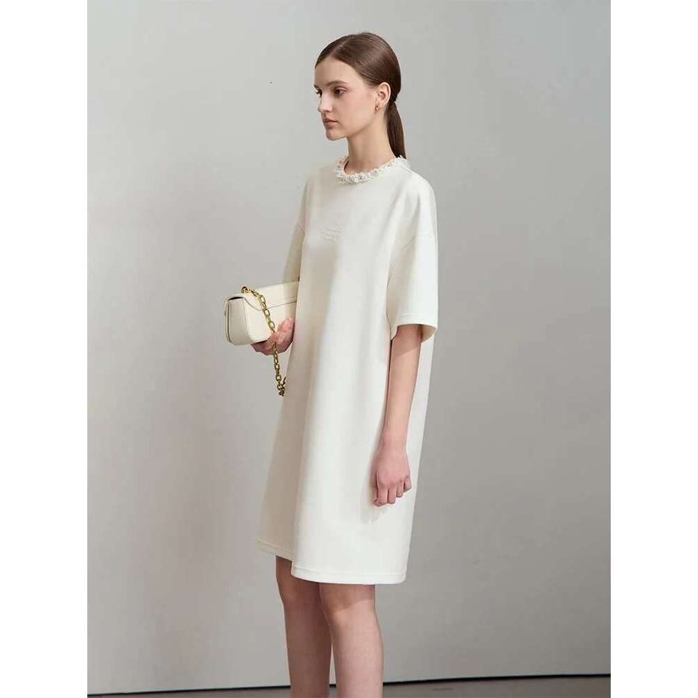 Amii Minimalist T Shirt For Women 2025 Spring New Elegant Fashion O Neck Short Sleeve Mid Length Knitted Dress 12511001