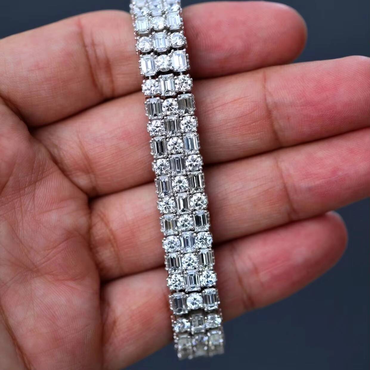 Huitong Two Styles Emerald Cut VVS Iced Out Unisex Sier Tennis Bracelet