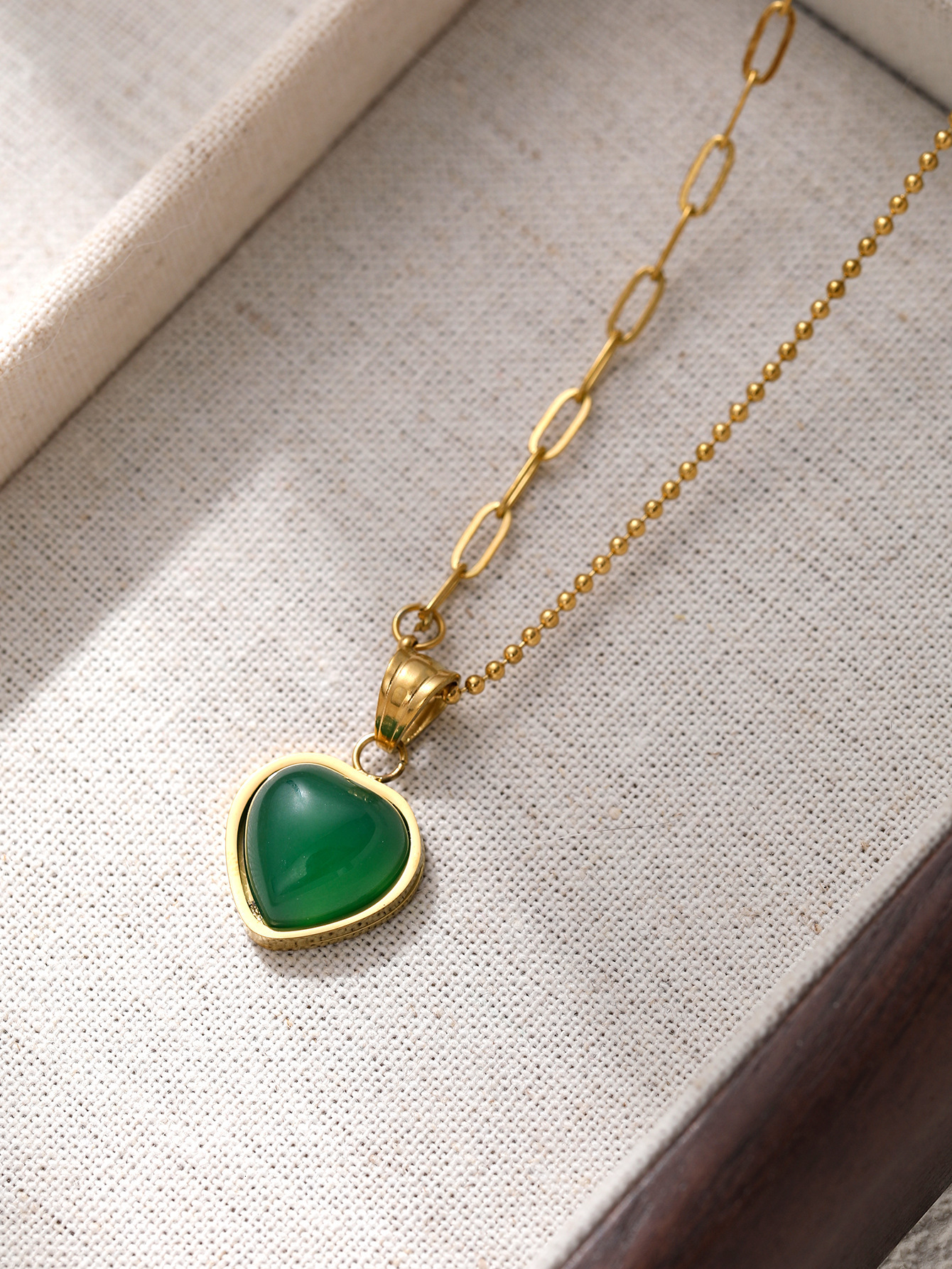 Design Simple Brown Sugar Sand Titanium Steel Pendant Heart Chain Necklace Jewelry