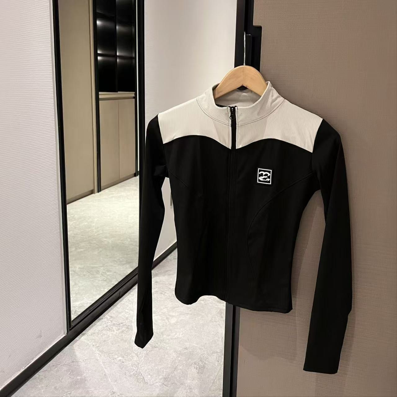 Designer Black Women Tracksuits Luxury Long Sleeve Cropped Yoga Outfits Webbing Tops Leggings Set Sexy Sporty Sportswear Gym Tracksuit