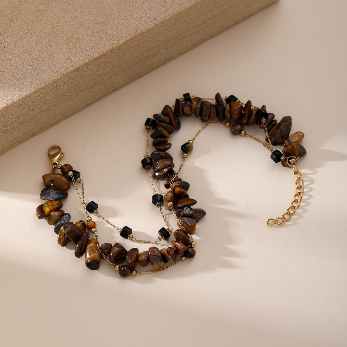 New Style Crushed Tiger Eye Crystal Stone Round Bead Handmade Woven Steel Chain Bracelet for Women