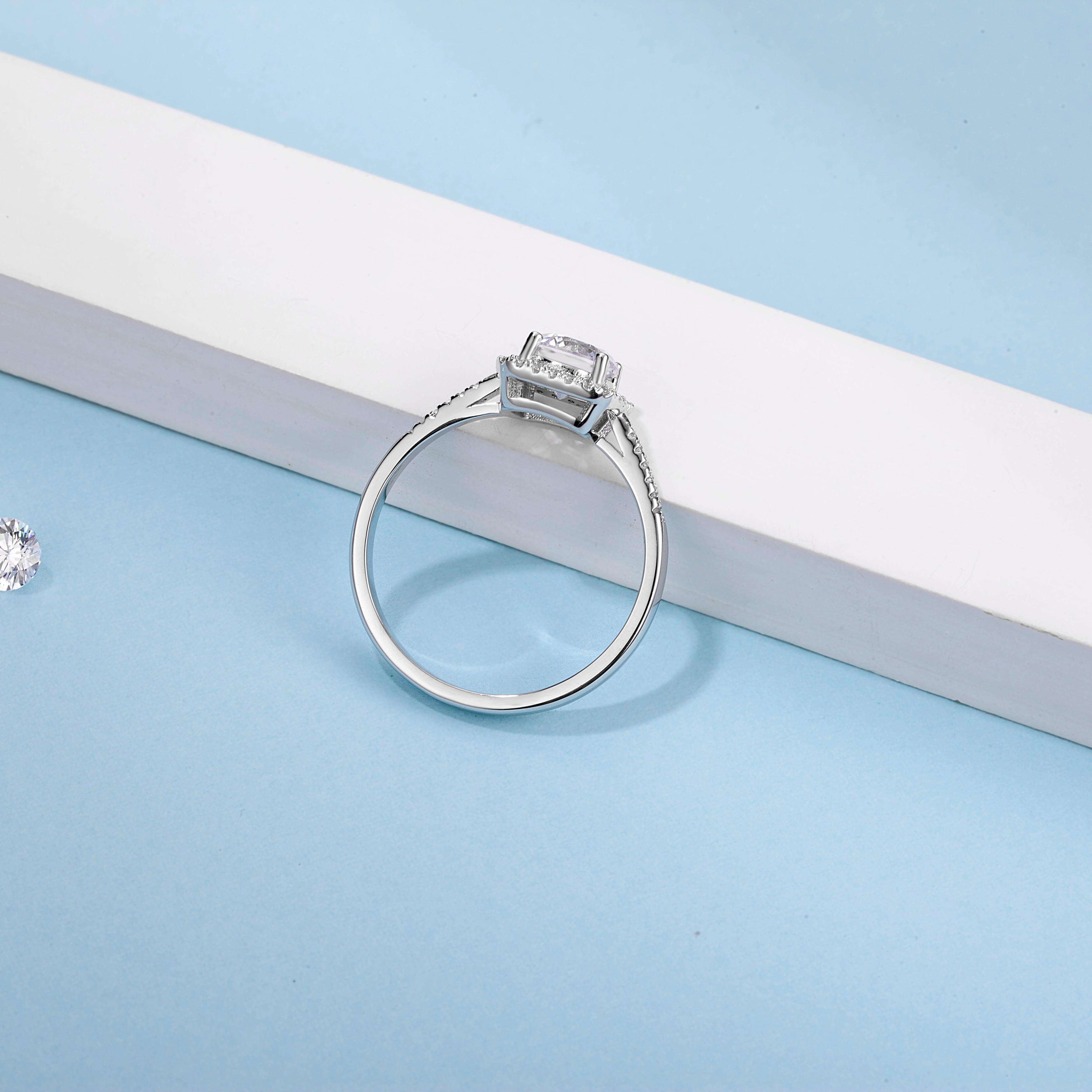 Fine Jewelry Classic Style D Color VVS Clarity 1.0ct Moissanite Diamond Couple Rings for Weddings and Engagement