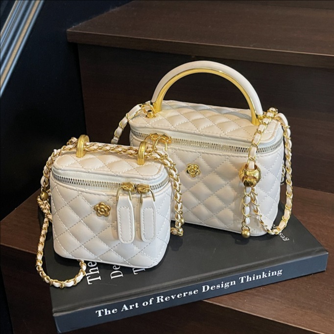 designer Cross-border High-end Texture Quilted Embroidery Box Bag Women's Bag 2025 New Fashion Trend Chain Shoulder Crossbody Bag