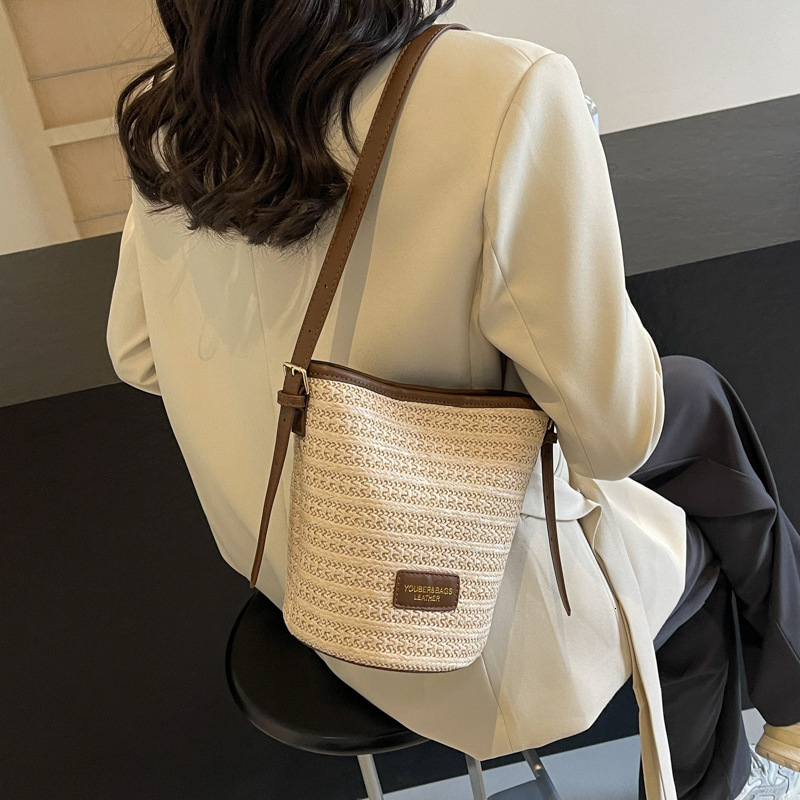 designer Summer Straw Woven Bucket Bag for Women 2025 New Fashion Casual Beach Handbag Large Capacity Crossbody Woven Bag