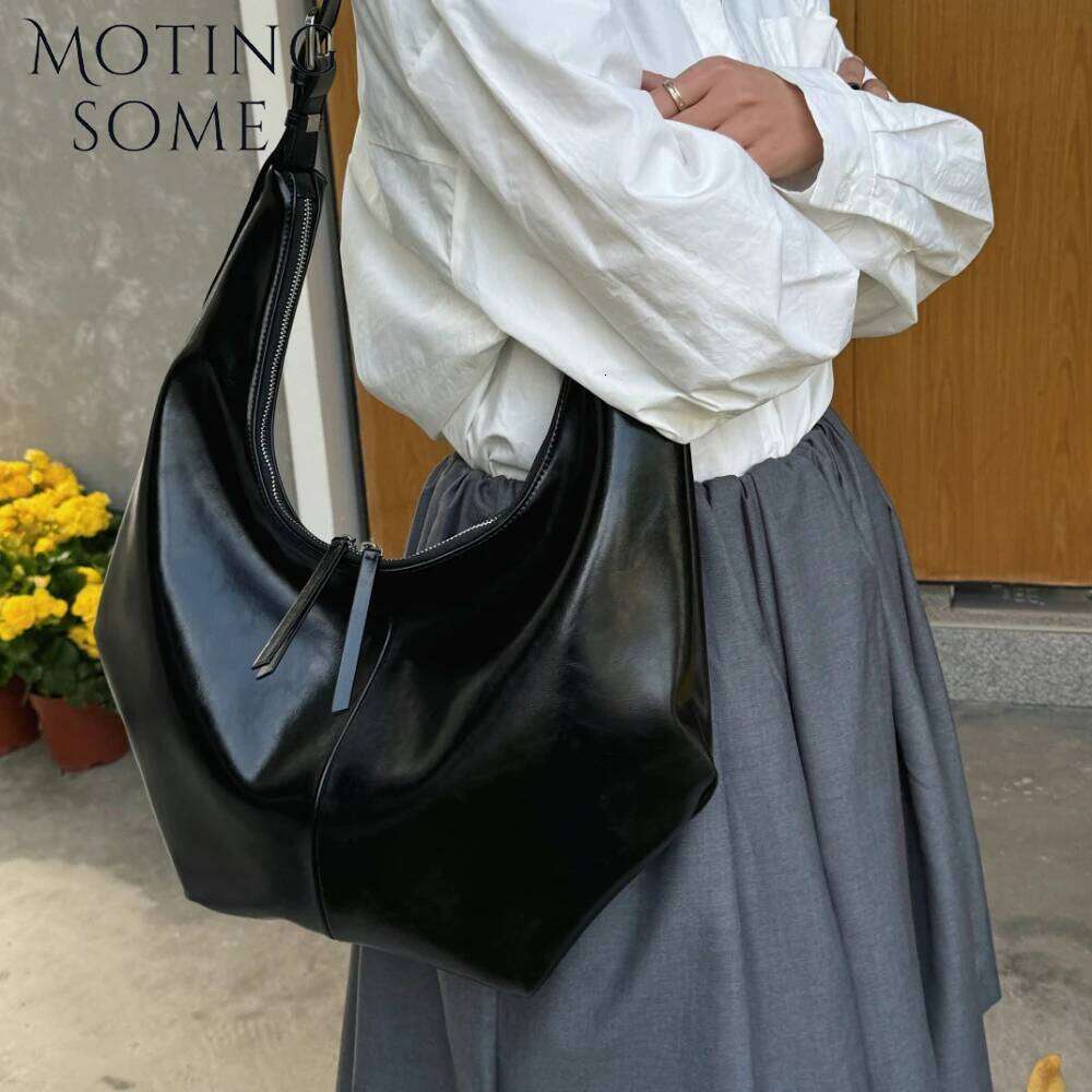 Moingsome Genuine Leather Hobos For Women Shoulder Crossbody Messenger Bag 2025 Spring New Oversize Tote Purse Black