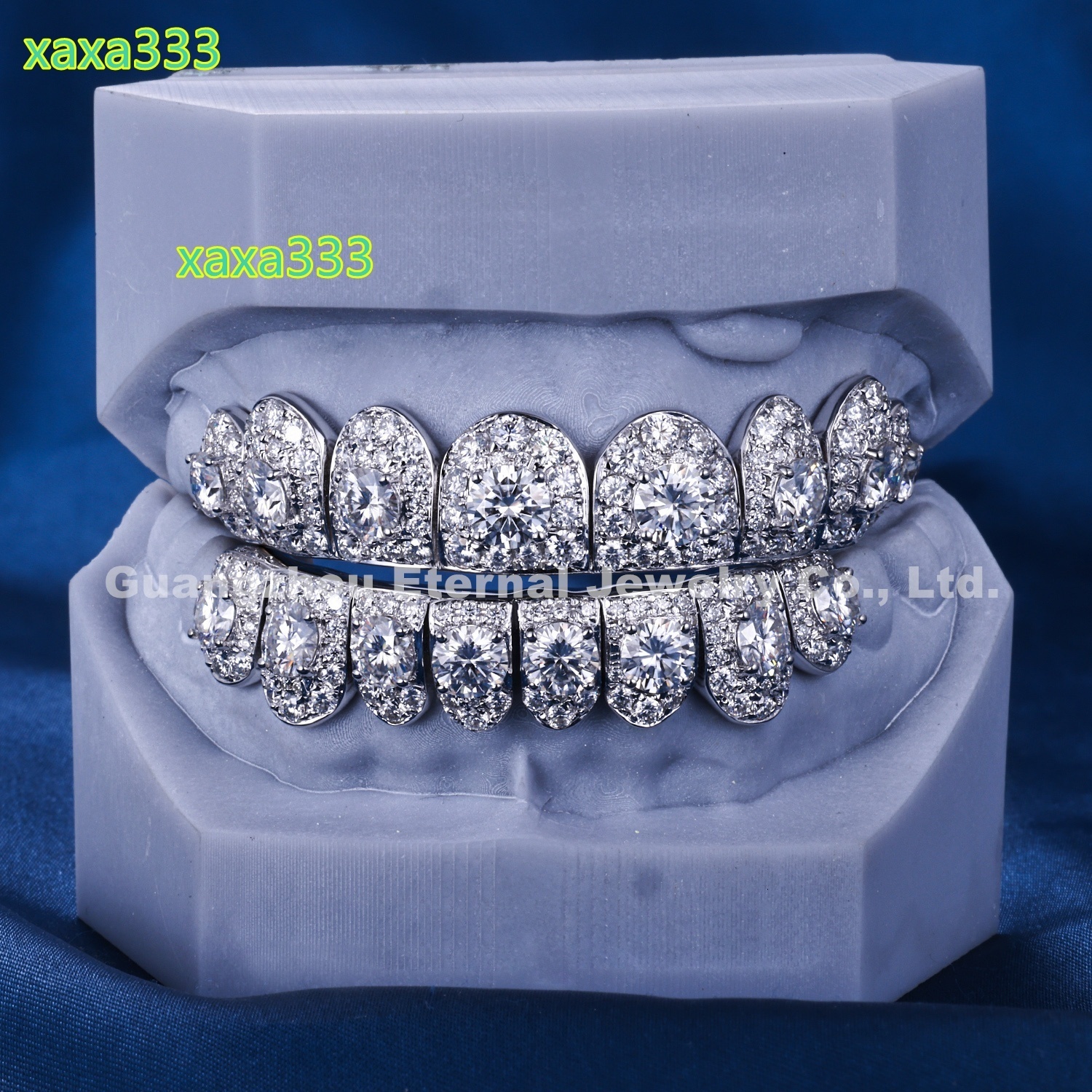 Custom Hip Hop Jewelry S925 Silver Solid Gold Iced Out VVS Diamond Round Cut Moissanite Diamond Bling Teeth Grillz for Men Women