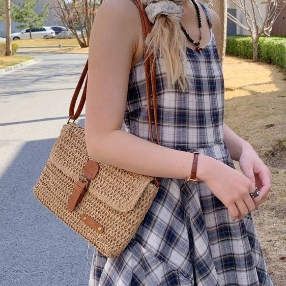 Fashionable woven straw bag fashion hand woven summer new beach bag fashion designer women s fashionable crossbody bag women s handbag