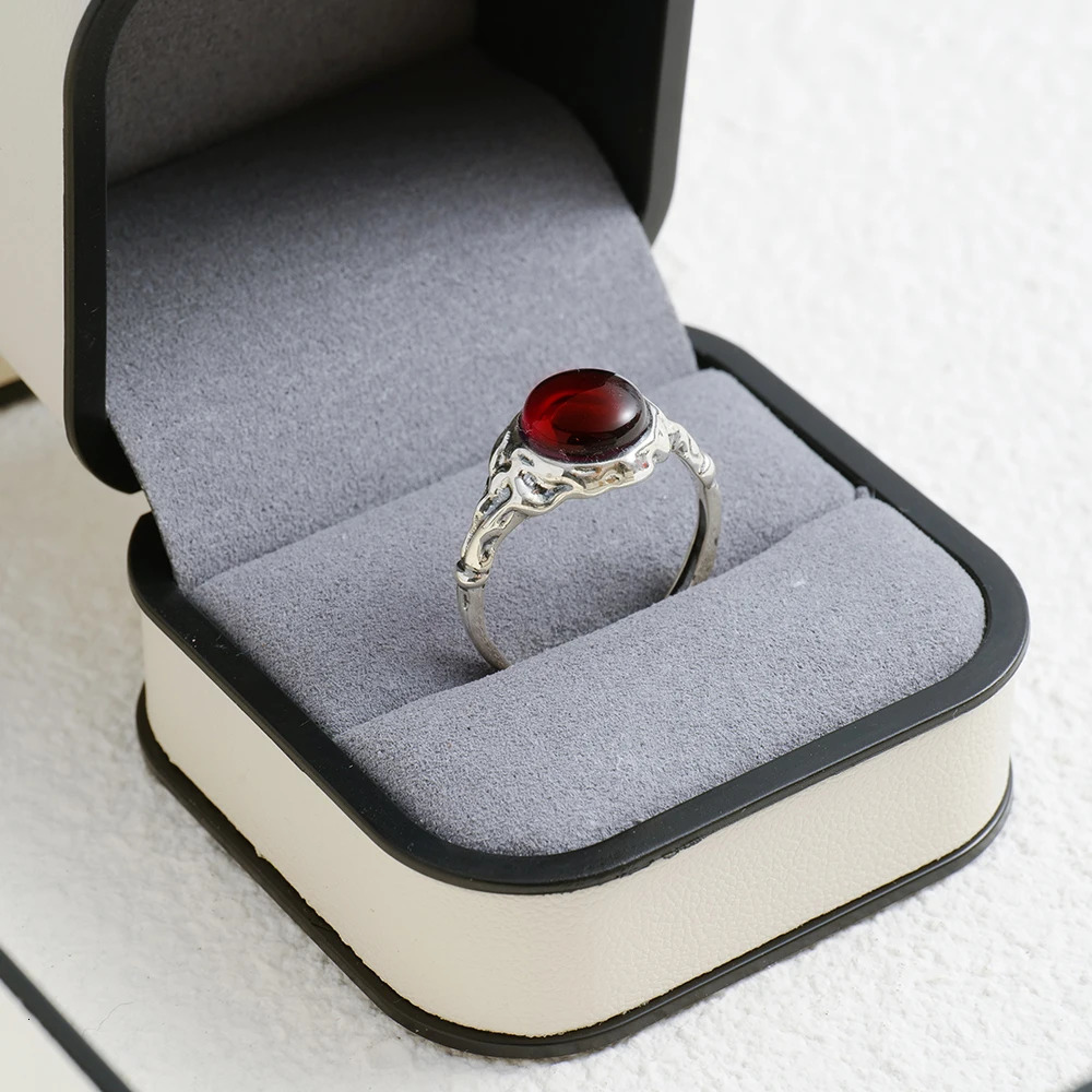 Vintage Glamour S925 Silver Ring Rich Red Hue Natural Cherry Amber 8mm Round Fossilized Resin Energy Passion Gemstone Jewelry 250526