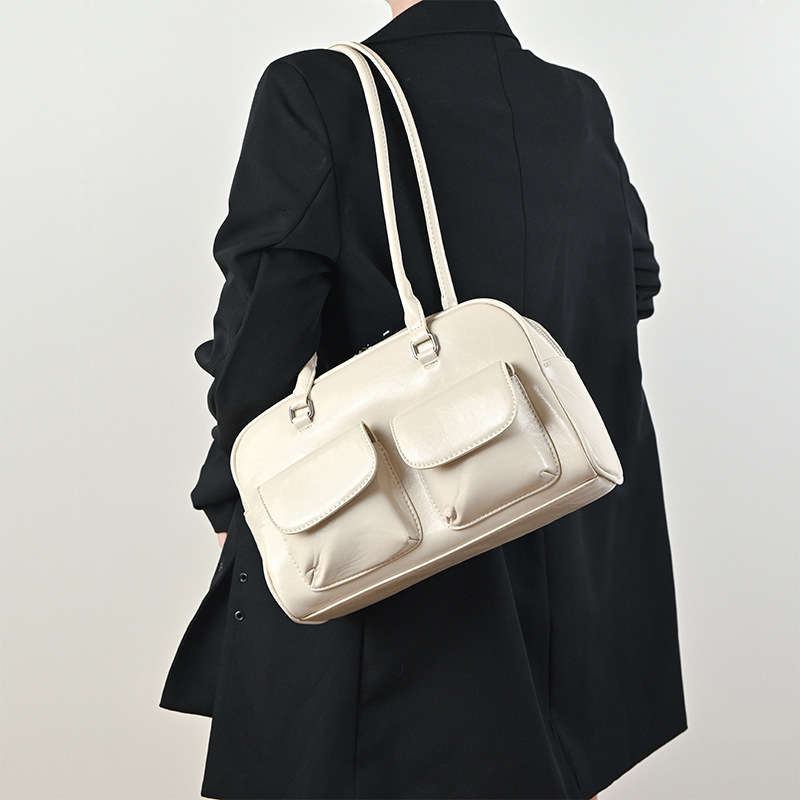designer 2025 New Tote Bag Large Capacity Women's Shoulder Underarm Bag Oil Wax Leather Double Pocket Casual Handbag