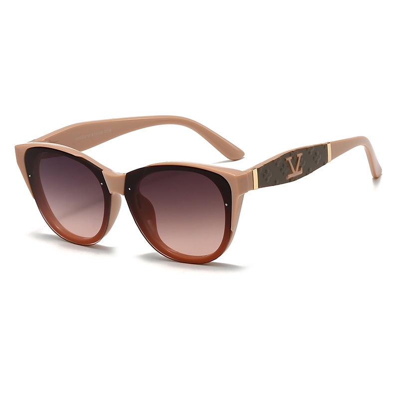 2025 hot free shipping Retro fashion designer sunglasses with UV protection and premium texture for women men