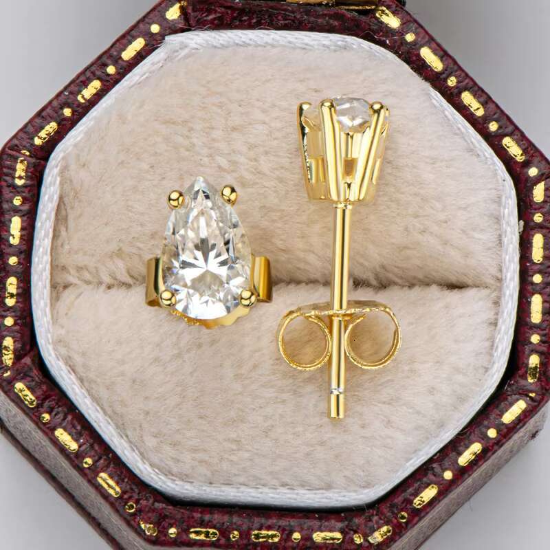 High Quality Wholesale Pear Cut 0.5ct Moissanite 925 Sterling Silver Simple Stud Earring for Women Jewelry Gift