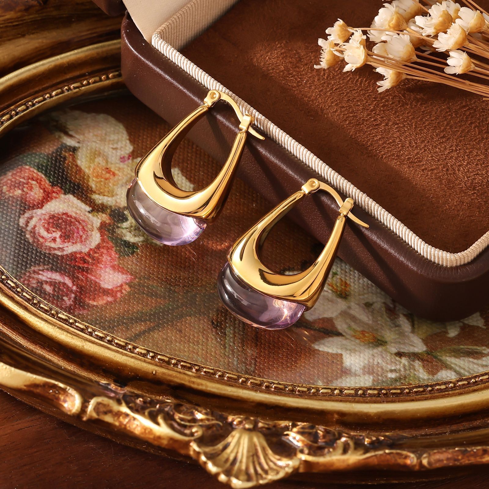 Natural Tiger Eye Stone Horseshoe Art Earrings for Women, Niche Design with a Sense of Sophistication and Elegant Ear Cuffs