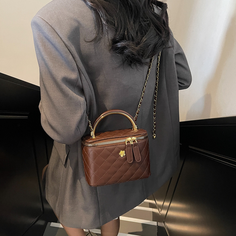 designer Cross-border High-end Texture Quilted Embroidery Box Bag Women's Bag 2025 New Fashion Trend Chain Shoulder Crossbody Bag