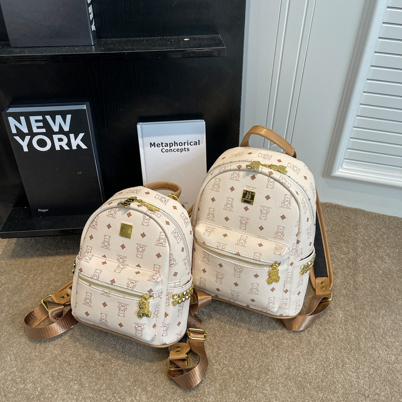 Free Shipping Birthday Gift Cute Bear Commuter Backpack 2025 New Trendy Female College Student Outdoors Designer Bag Backpack Large Capacity School Ba