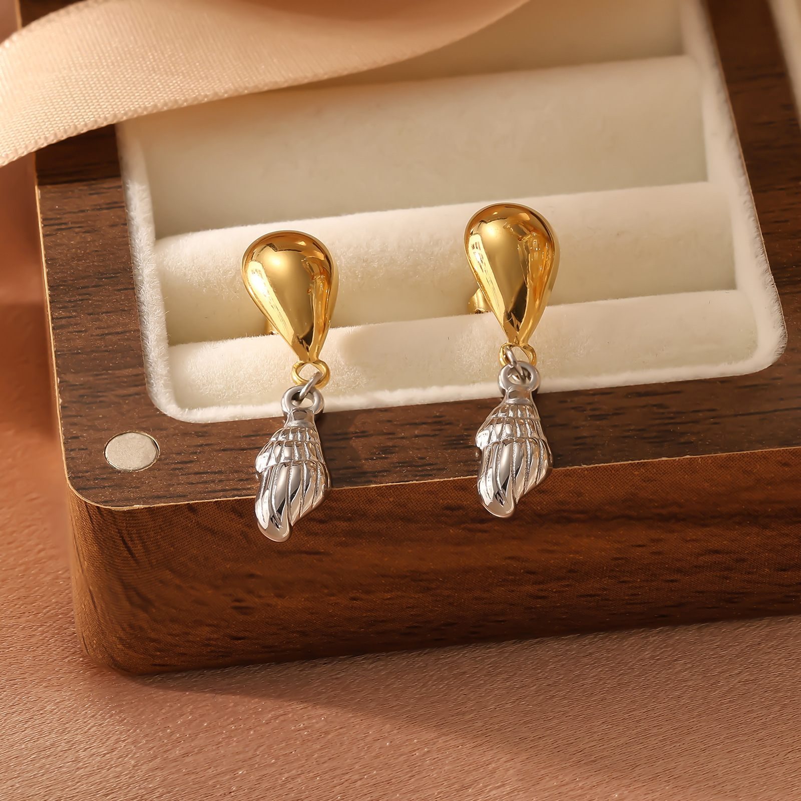 Fashion Simple Stainless Steel Plated Drop Earrings for Women