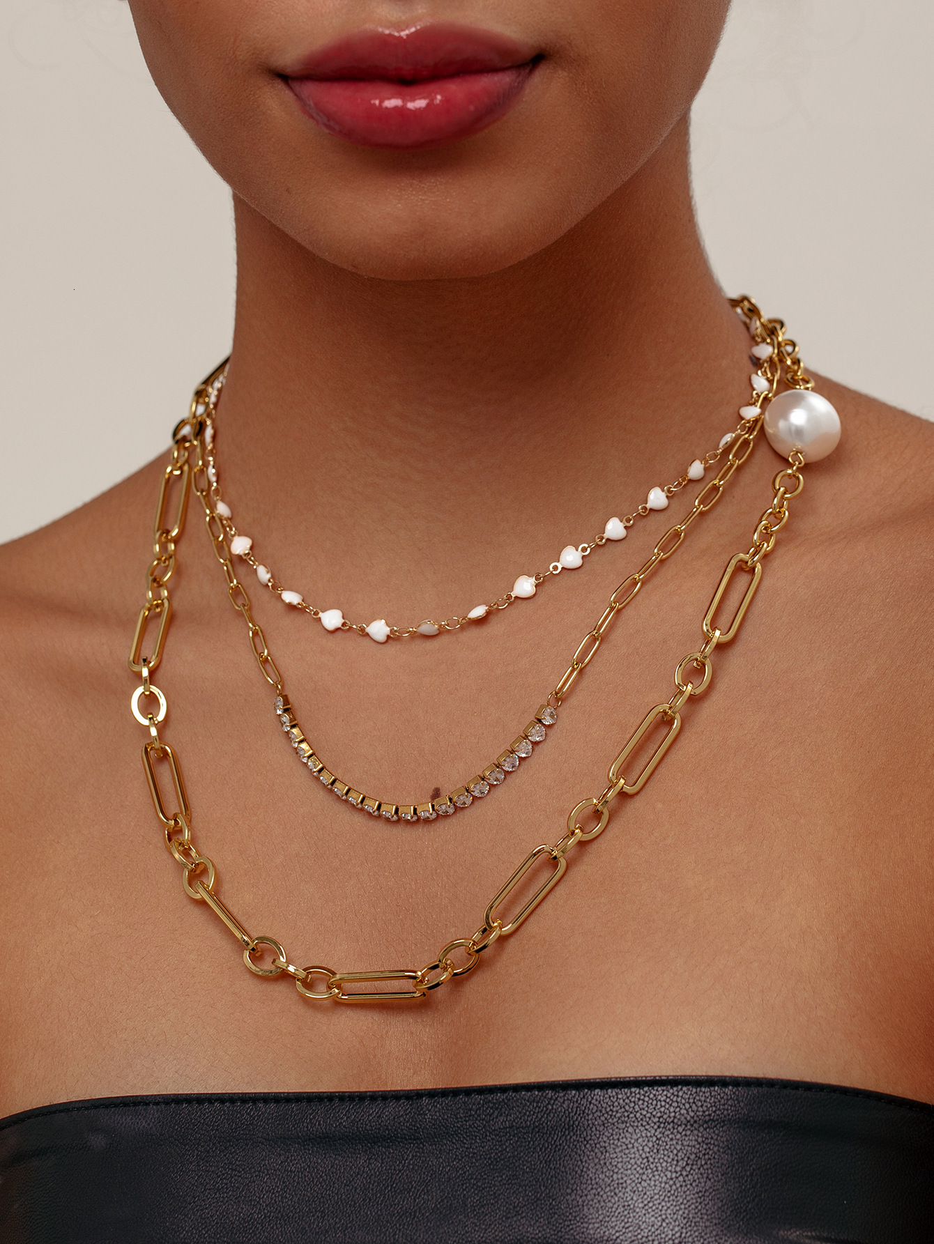 Style Fashionable Elegant Double Layer Oval Interlocking Titanium Steel Necklace for Women Simple Imitation Pearl Single