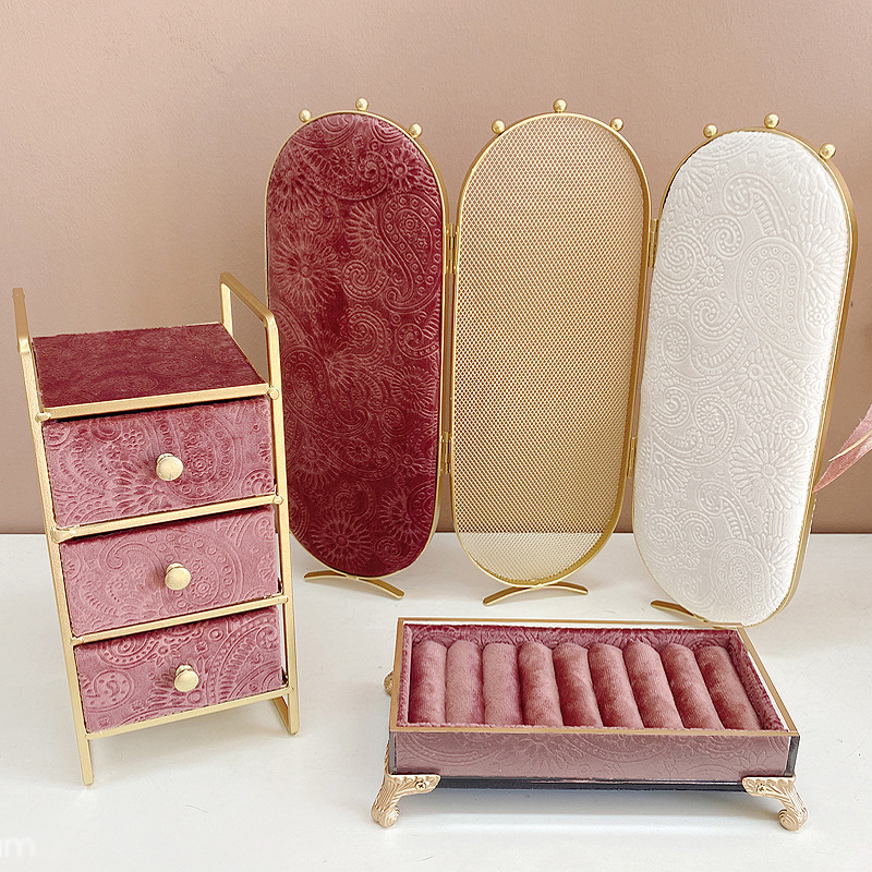 Elegant Multi-functional Jewelry Organizer Ideal For All Types of Accessories