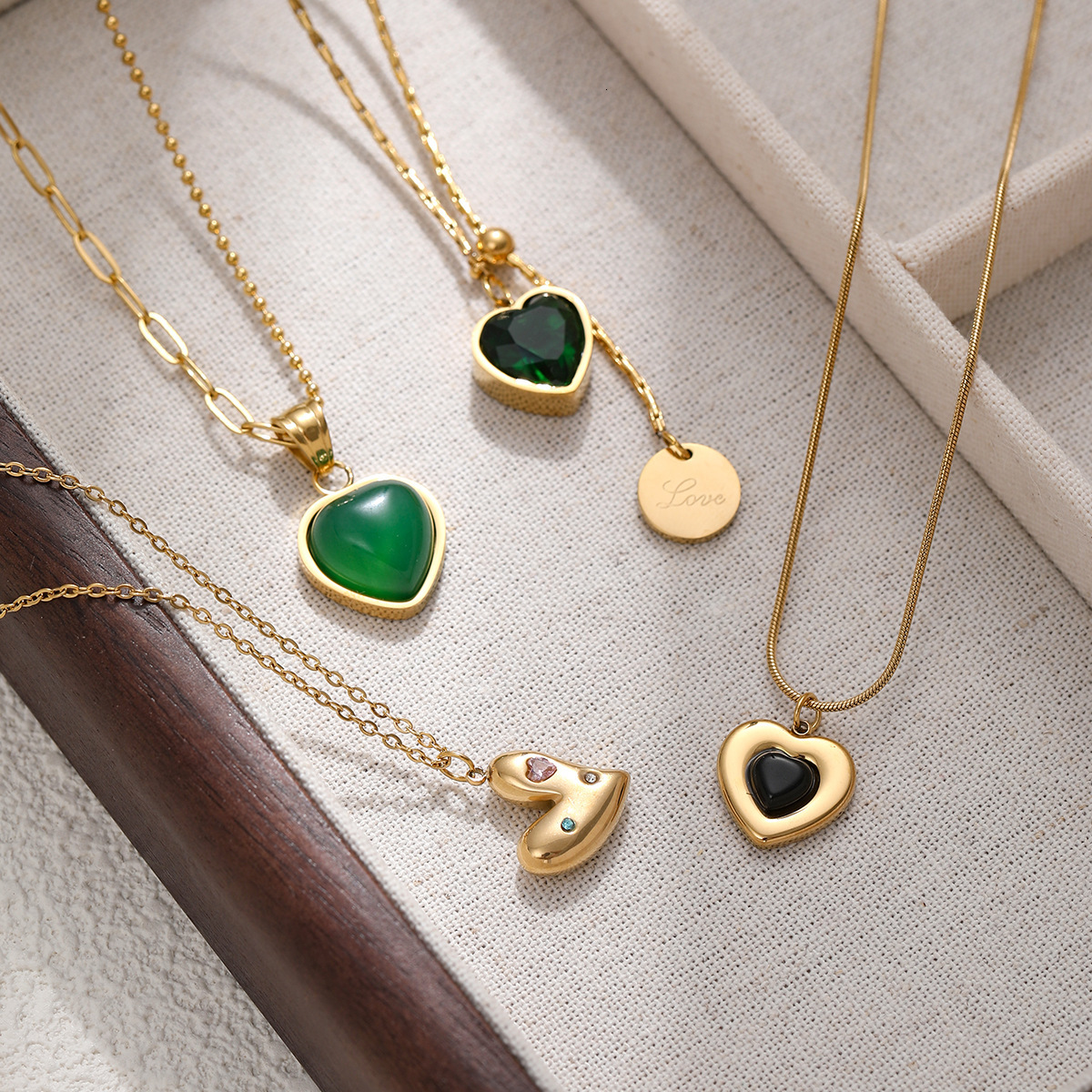 Design Simple Brown Sugar Sand Titanium Steel Pendant Heart Chain Necklace Jewelry