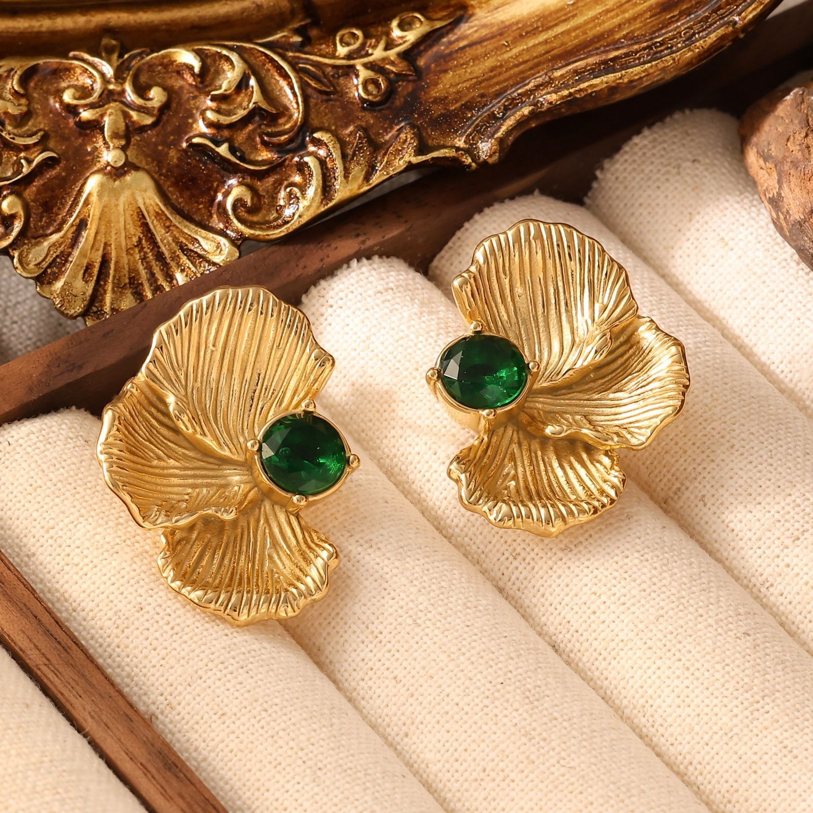 New Natural Emerald Green Stone for Women Stainless Steel Gold Plated Flower Petal Earrings