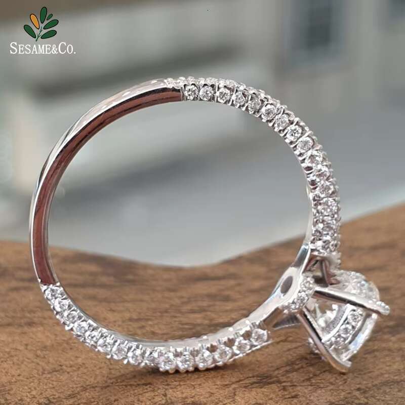 Unique Design Engagement Ring Diamond 18k White Gold Eternity Diamond Band Solitaire Diamond Engagement Rings for Women