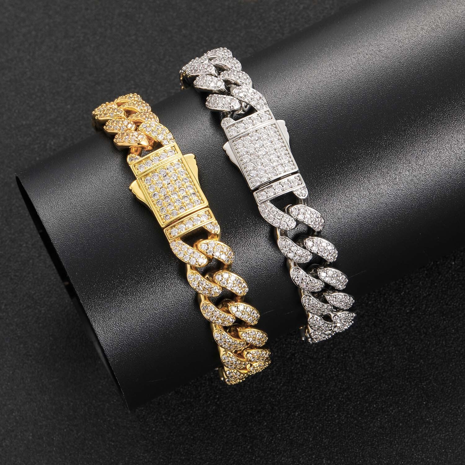 Hip Hop Bracelet 12mm Cuban Chain Micro Set Moissanite Spring Buckle Personalized Fashion Mens Hip Hop Bracelet Accessories moissanite
