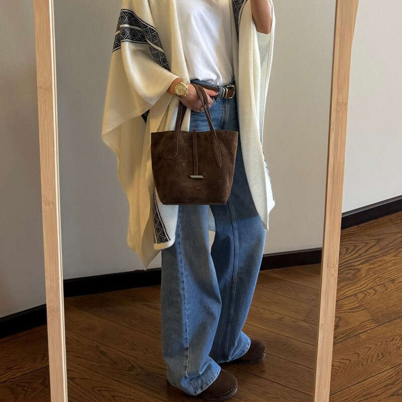 French Niche Autumn Winter New High end Melard Matte Basket Genuine Leather Handbag Crossbody Bucket Bag