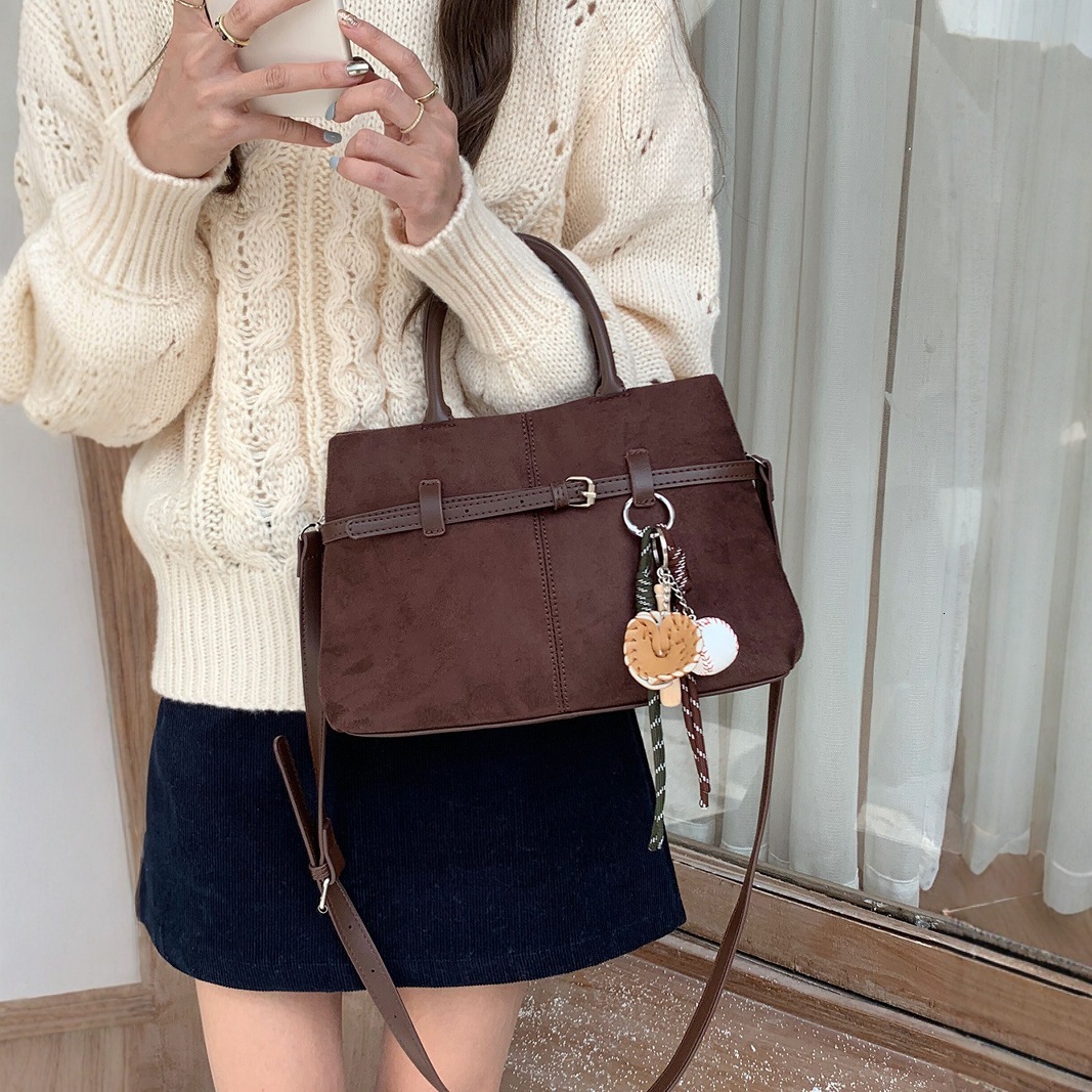 designer Maillard Large Capacity Handbag 2025 New Autumn Winter Plush Color-Block Matte Tote Bag Single Shoulder Crossbody Women's Bag