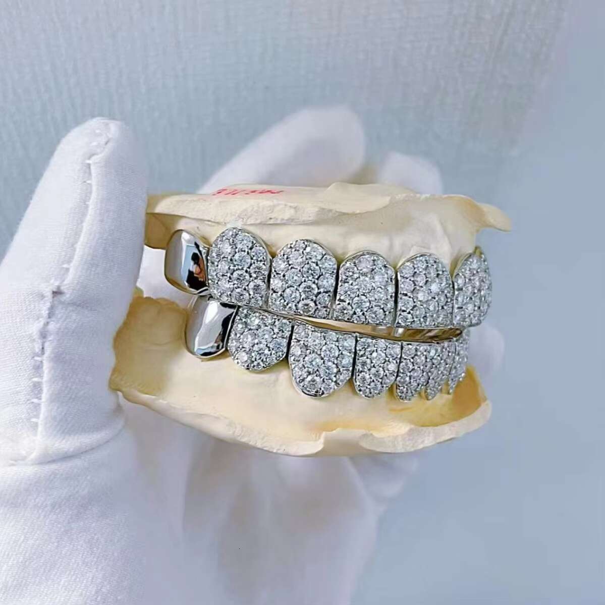 925 Silver Hip Hop Jewelry Honeycomb Teeth Grilliz With Custom Rich Ice Out Moissanite Diamond Grillz