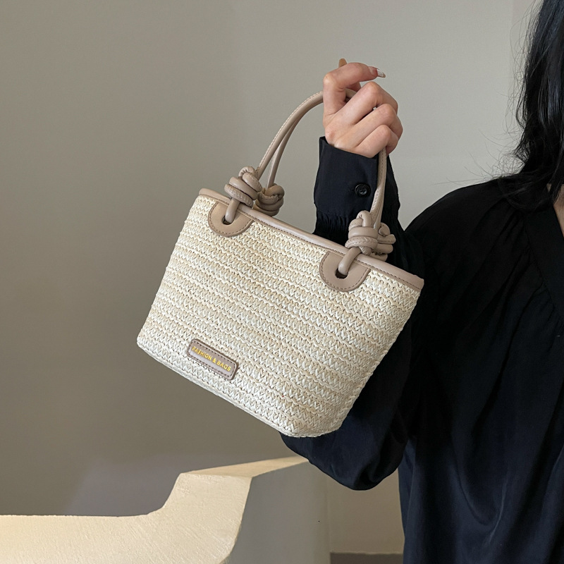 Free Shipping Designer Bag 2024 Single Shoulder Crossbody Woven For New High-capacity Vacation Beach Commuting Tote Bag Womens Bag