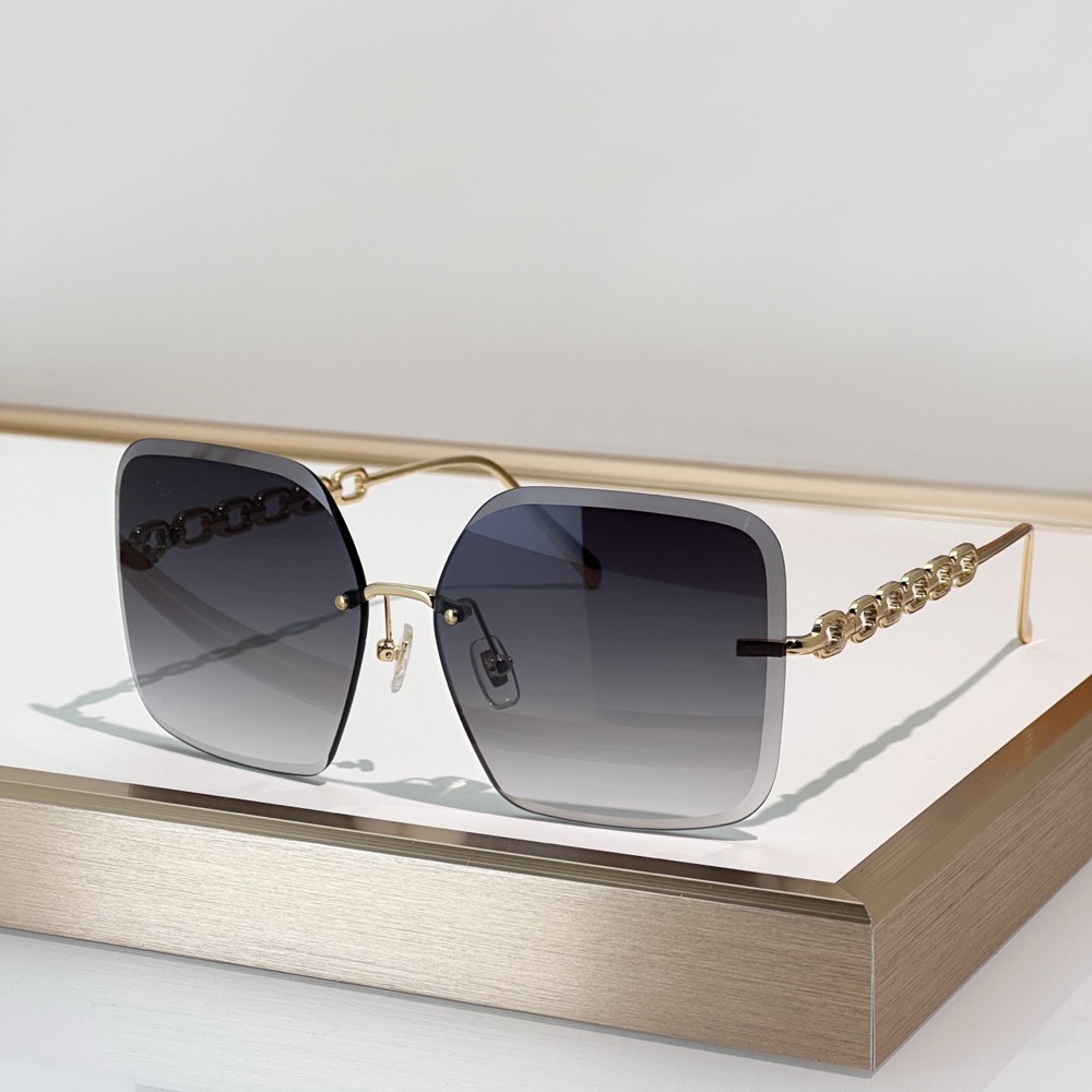 Square Oversized Sunglasses Gold Chain Frame Grey Gradient Women Designer Sunglasses UV Protection Eye Wear Luxury Summer Shades