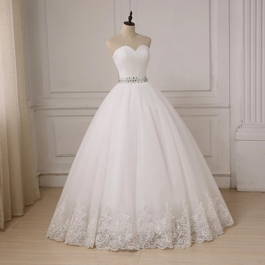 Chic Tulle Off-The-Shoulder Ball Wedding Dresses with Floral Lace Applique A-line Beading Belt Bridal Gowns