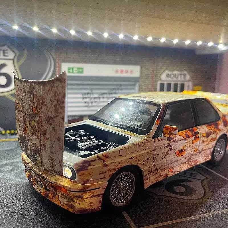 1 24 1988 M3 E30 Rust Damaged Version Alloy Sports Car Model Diecasts Metal Classic Vehicles Car Model Sound Light Kids Toy Gift Z250602