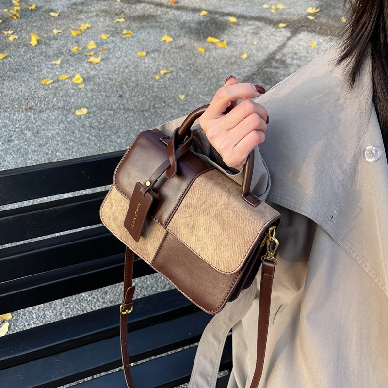 Autumn and Winter Vintage New Multi functional Shoulder Wide Bag Patch Handbag Small Square Bag Designer Women's Shoulder Bag