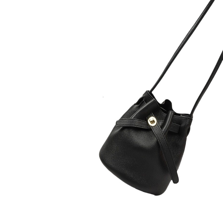 designer Trendy Small Bag for Women 2025 New Fashion Autumn Winter High-end Retro Bucket Bag Fashion Versatile Shoulder Crossbody Bag