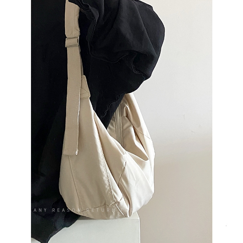 designer Crossbody Bag for Women 2025 Autumn Winter New Large Capacity Dumpling Bag Down Cotton Simple Versatile Shoulder Bag